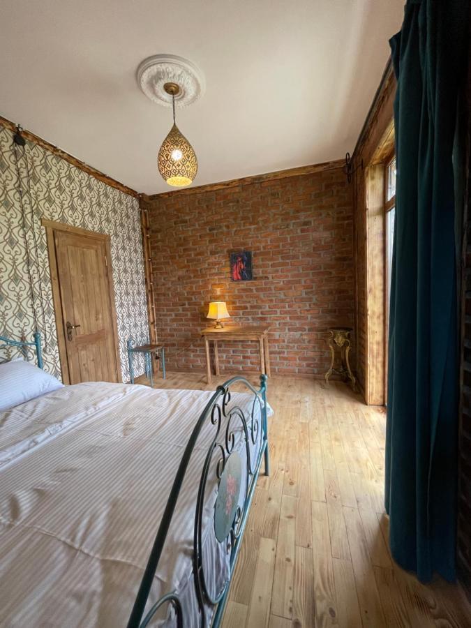 Odo'S Guest House มาร์ทวิลิ ภายนอก รูปภาพ