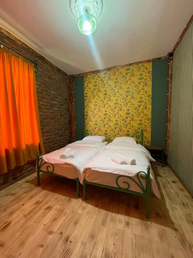 Odo'S Guest House มาร์ทวิลิ ภายนอก รูปภาพ