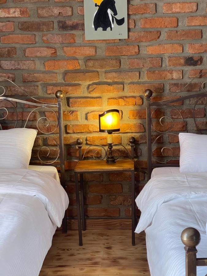 Odo'S Guest House มาร์ทวิลิ ภายนอก รูปภาพ