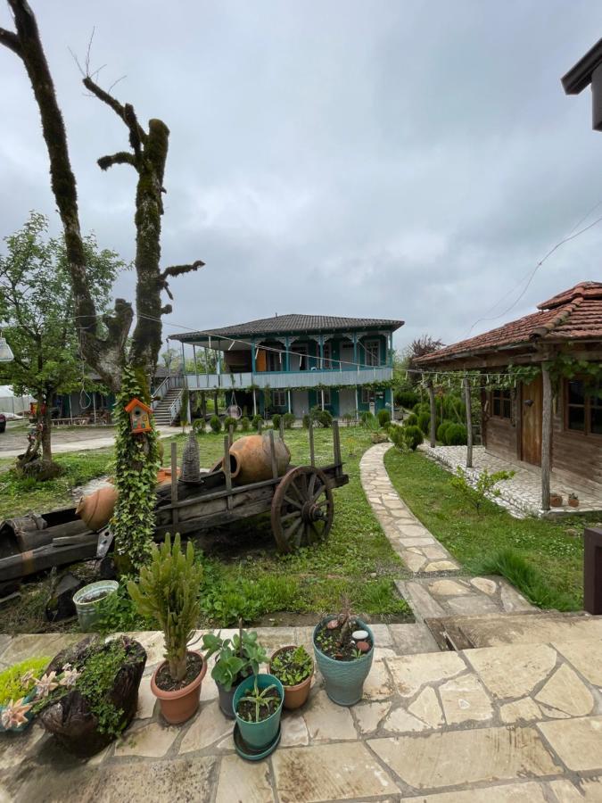 Odo'S Guest House มาร์ทวิลิ ภายนอก รูปภาพ