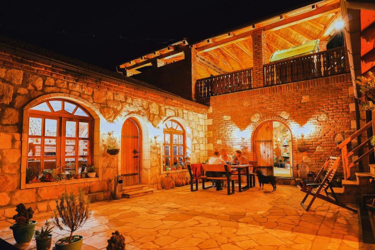 Odo'S Guest House มาร์ทวิลิ ภายนอก รูปภาพ