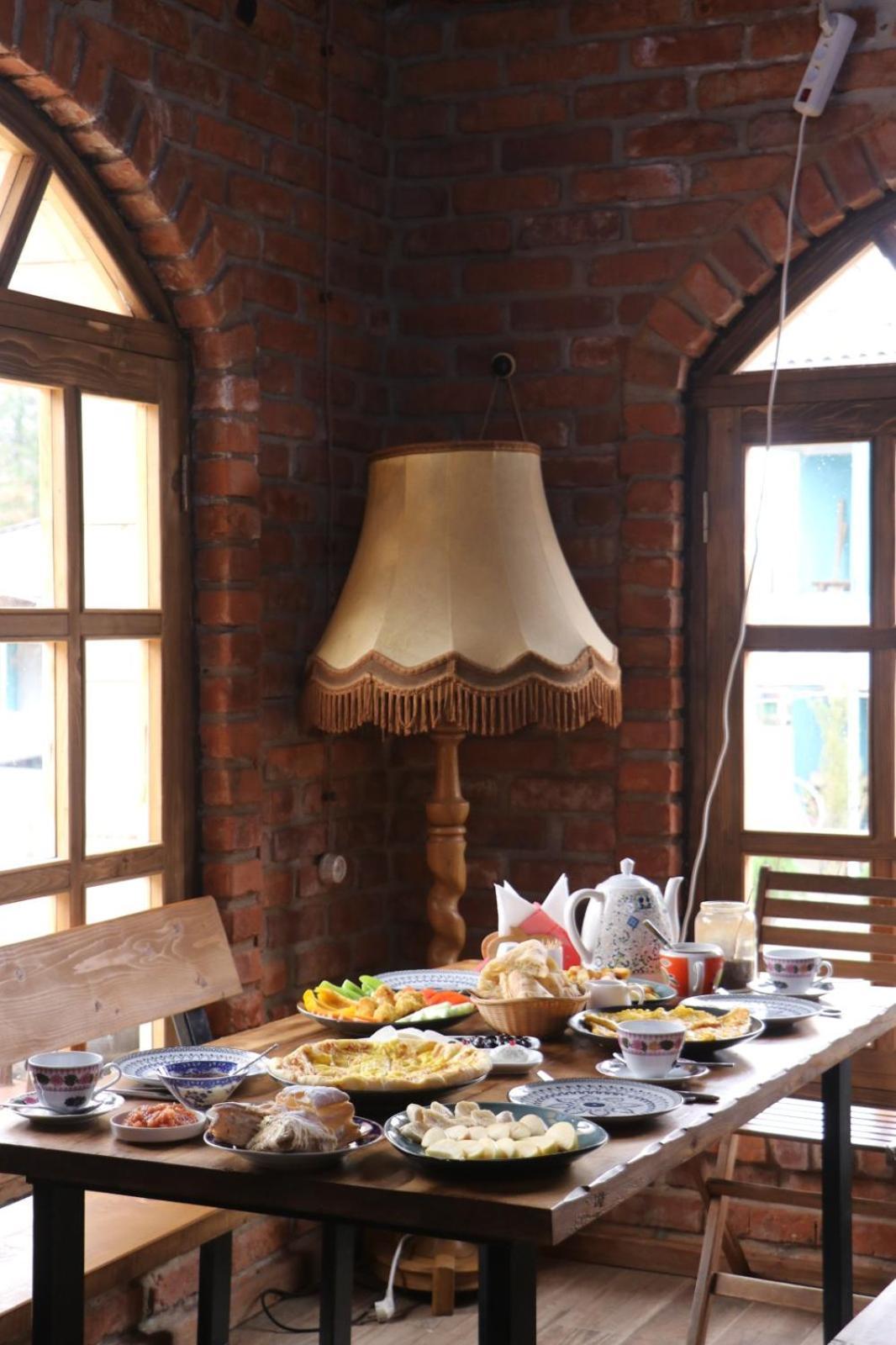 Odo'S Guest House มาร์ทวิลิ ภายนอก รูปภาพ