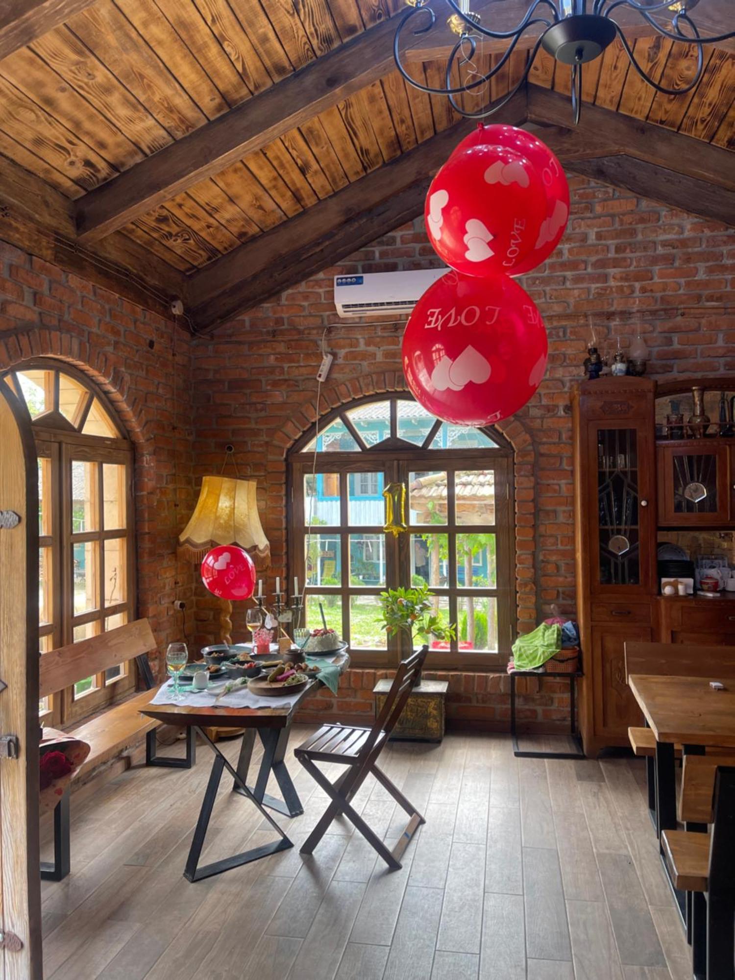 Odo'S Guest House มาร์ทวิลิ ภายนอก รูปภาพ